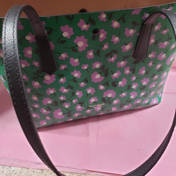 KATE SPADE โ ๏ธ NEW YORK LEATHER HANDBAG SMALL ๐ - Picture 7 of 12
